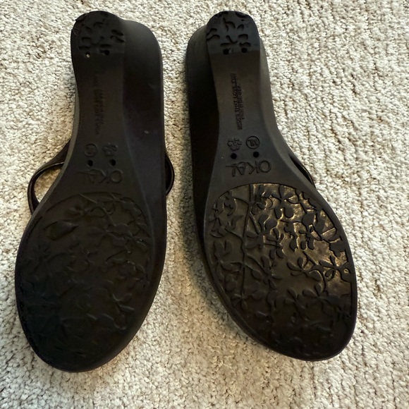 Oka-B Floral Wedge Platform Flip Flops ML (8-9.5) Brown Multi-Flower Gently Used - Picture 12 of 14